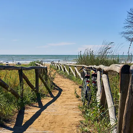 Lovely Flat With Side Sea View And Swimming Pool Apartamento Bibione