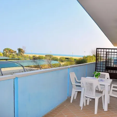 Apartamento Lovely Flat With Side Sea View And Swimming Pool Bibione